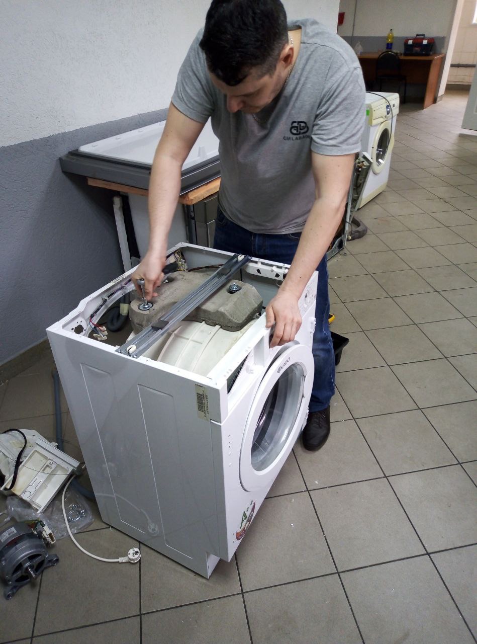 Мастер по ремонту бытовой техники в Калининграде